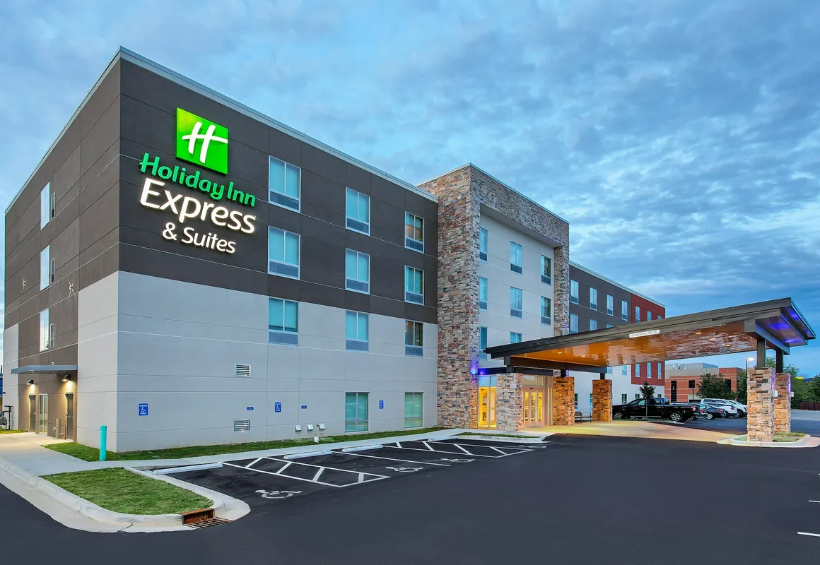 Holiday Inn Express & Suites La Grange by IHG hotel hero