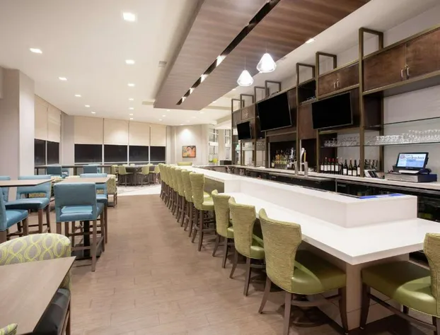 Hilton Garden Inn Omaha Aksarben Village hotel detail image 3