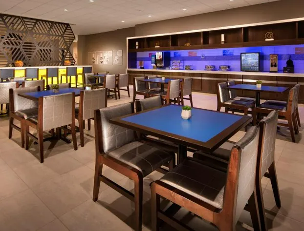 GLō Best Western Nashville Airport hotel detail image 4