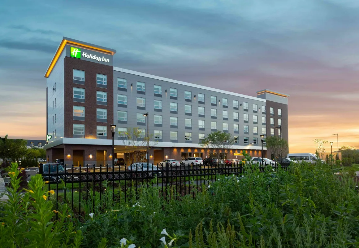 Holiday Inn Boston Logan Airport - Chelsea by IHG hotel hero