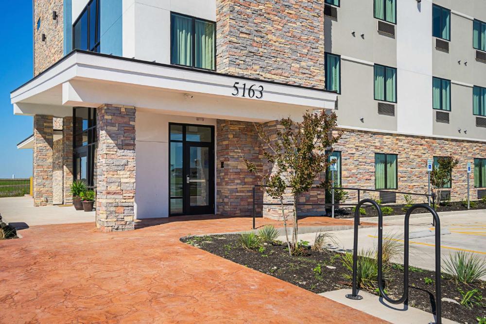 Studio 6 Buda, TX hotel hero