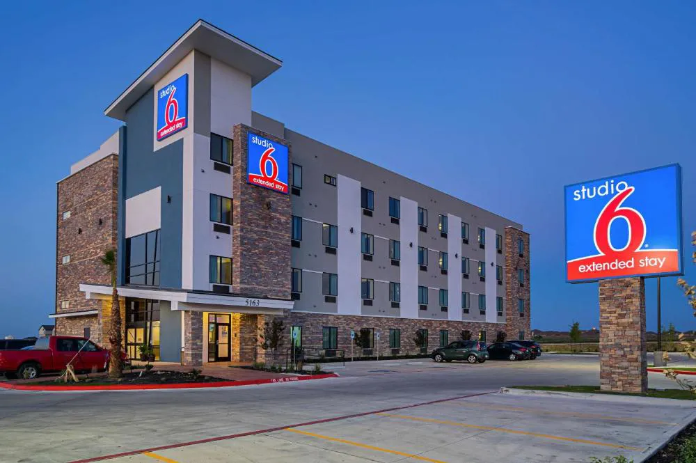 Studio 6 Buda, TX hotel hero