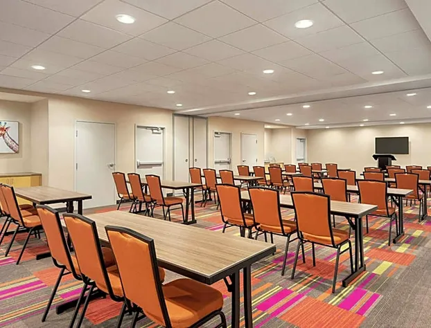 Home2 Suites by Hilton Woodbridge Potomac Mills hotel detail image 3