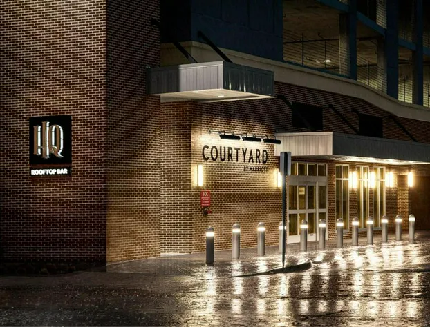 Courtyard by Marriott Dallas Downtown/Reunion District hotel detail image 1