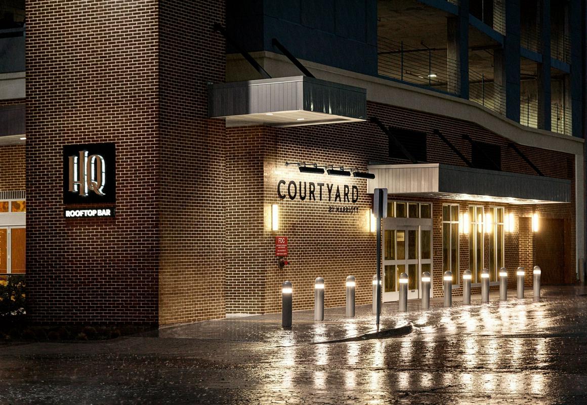 Courtyard by Marriott Dallas Downtown/Reunion District hotel hero