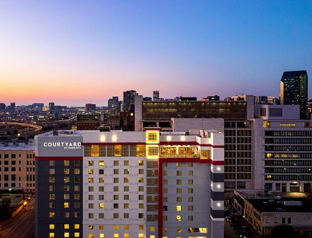 Courtyard by Marriott Dallas Downtown/Reunion District hotel detail image 2