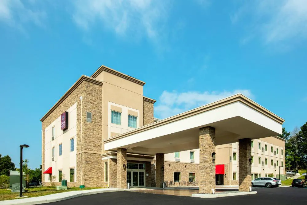 Comfort Suites Fishkill near Interstate 84 hotel hero