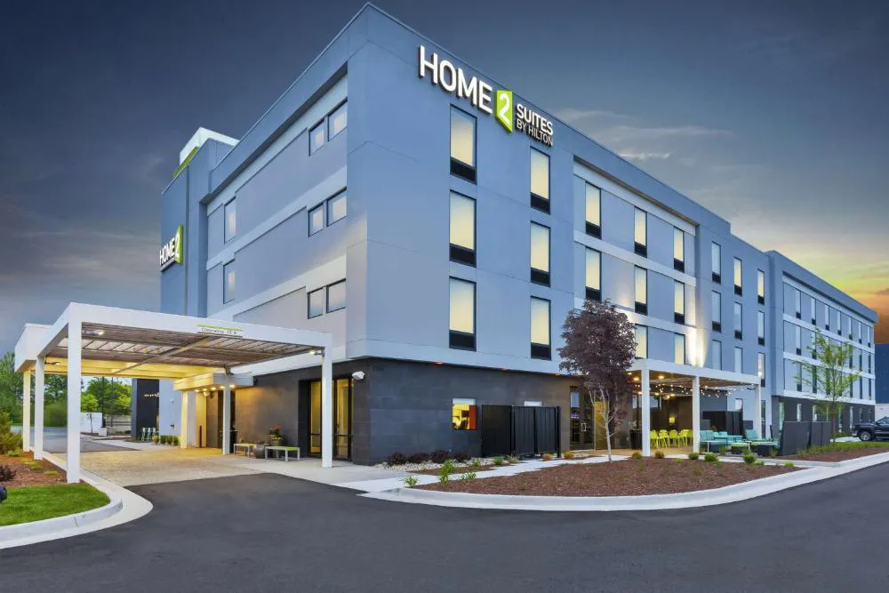 Home2 Suites by Hilton Holland hotel hero