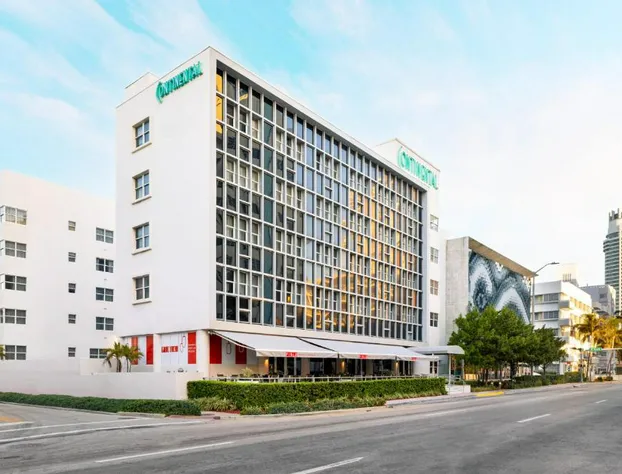 Hotel Continental Miami Beach, Tapestry Collection by Hilton hotel detail image 3