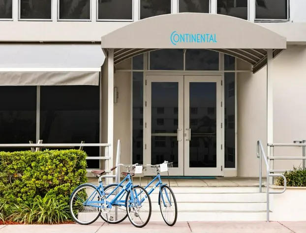 Hotel Continental Miami Beach, Tapestry Collection by Hilton hotel detail image 4