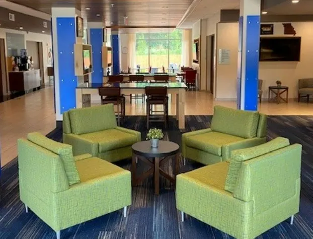 Holiday Inn Express & Suites Warrensburg North by IHG hotel detail image 2