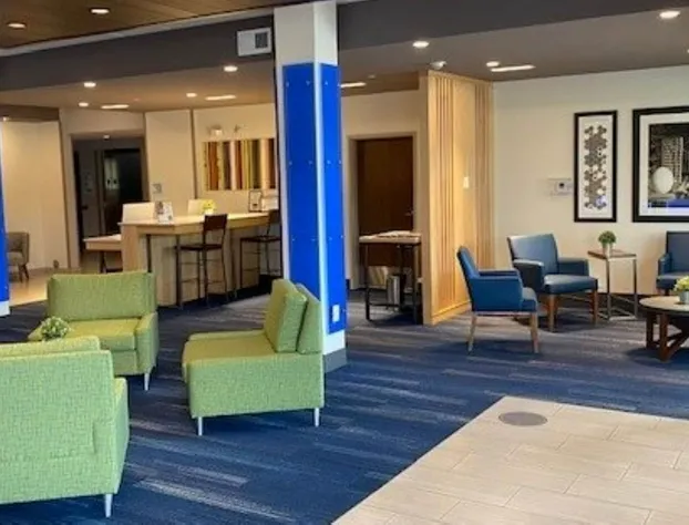 Holiday Inn Express & Suites Warrensburg North by IHG hotel detail image 4