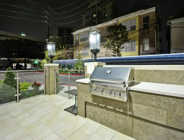 Home2 Suites by Hilton at the Galleria hotel detail image 4