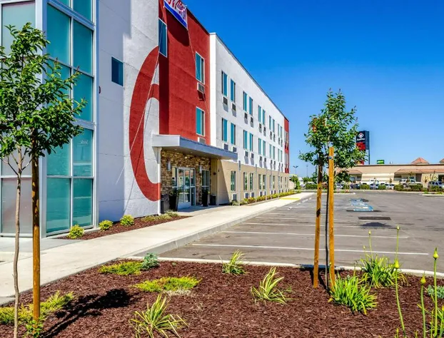Motel 6 Livingston, CA - Merced County hotel detail image 1