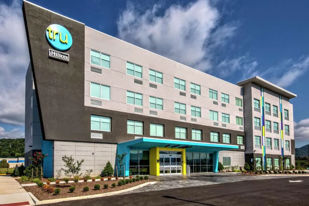 Tru By Hilton Roanoke Hollins hotel hero
