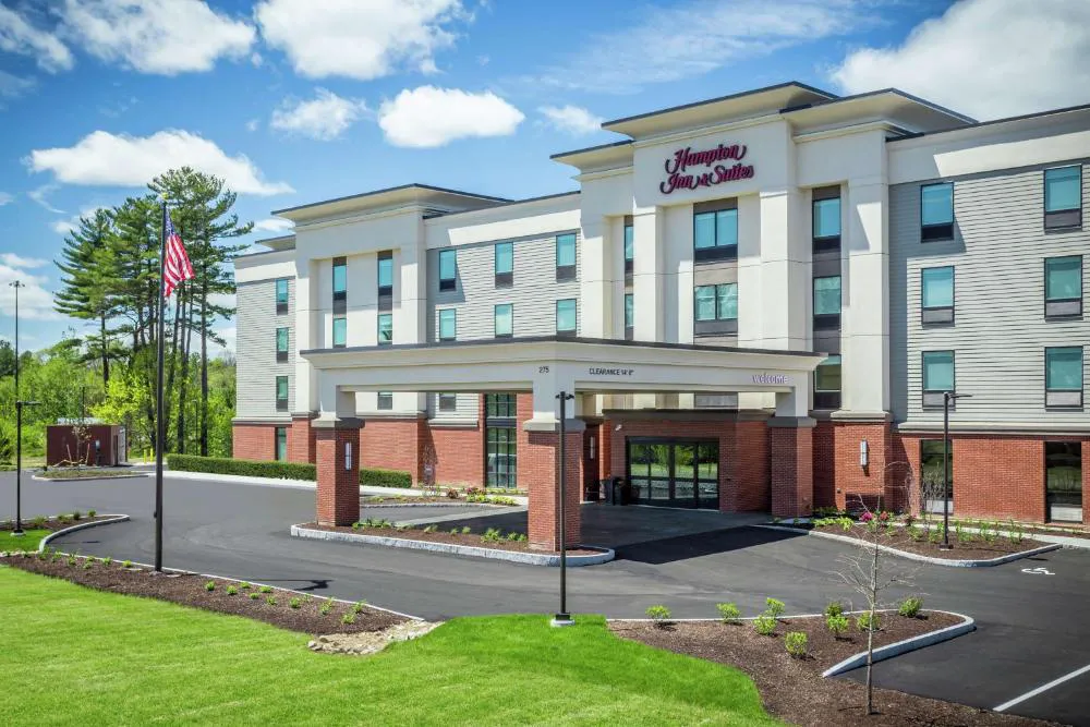 Hampton Inn & Suites Kittery-Portsmouth hotel hero