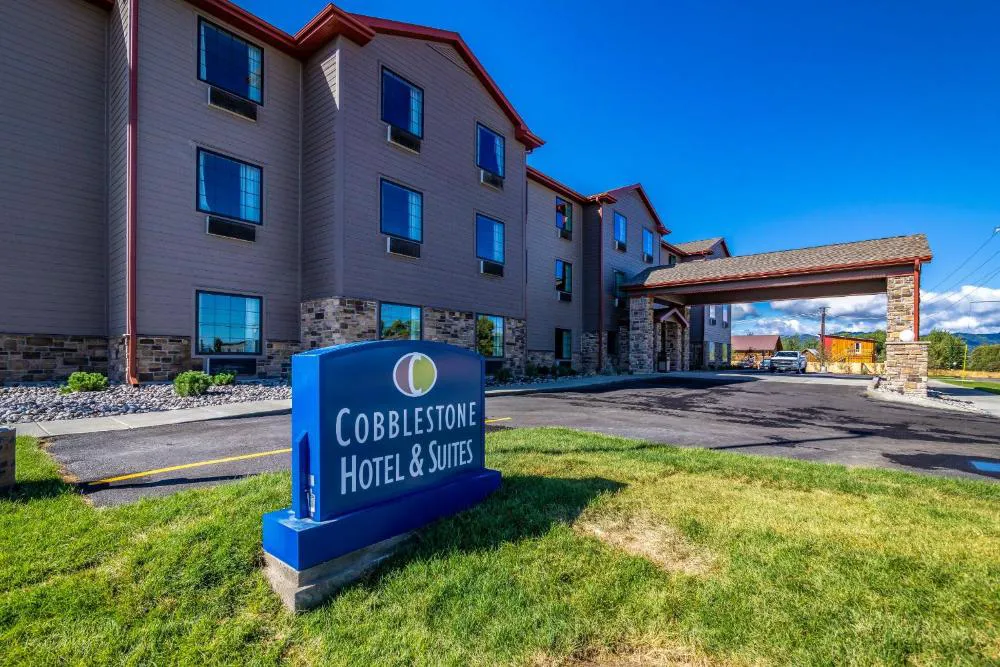Cobblestone Hotel & Suites - Victor hotel hero