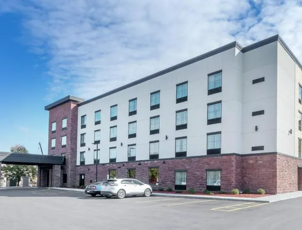 Cobblestone Hotel and Suites Janesville hotel detail image 1