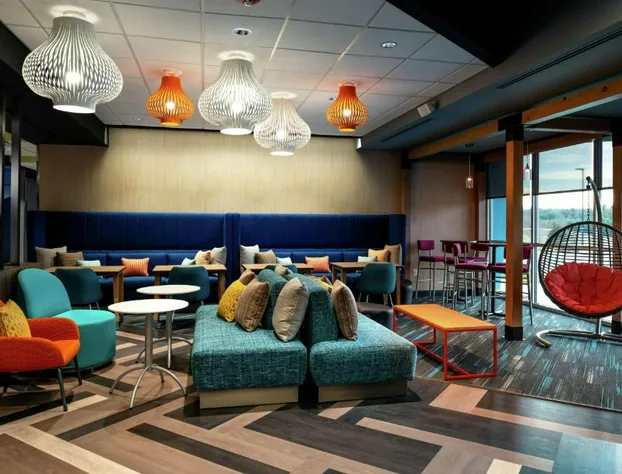 Tru By Hilton Staunton hotel detail image 4