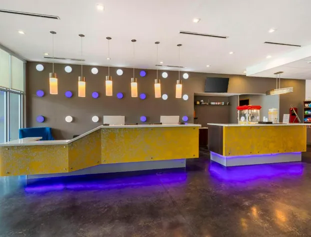 GLō Best Western Dallas South DeSoto hotel detail image 1