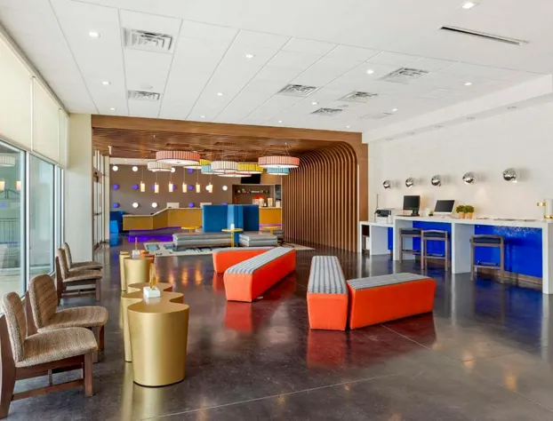 GLō Best Western Dallas South DeSoto hotel detail image 3