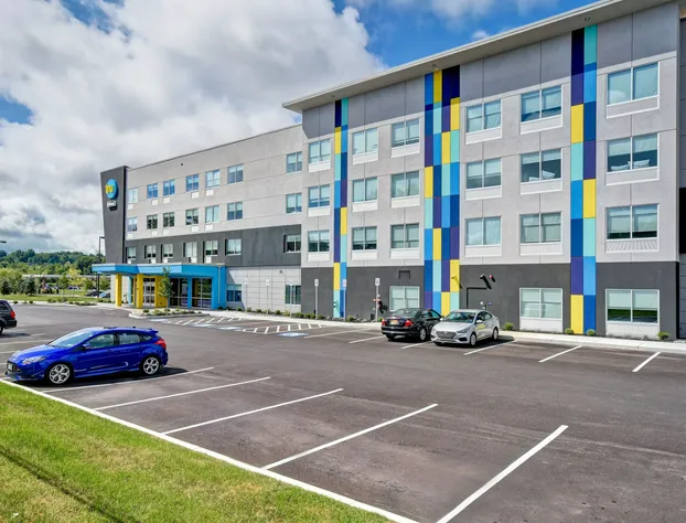 Tru By Hilton Syracuse-Camillus hotel detail image 3