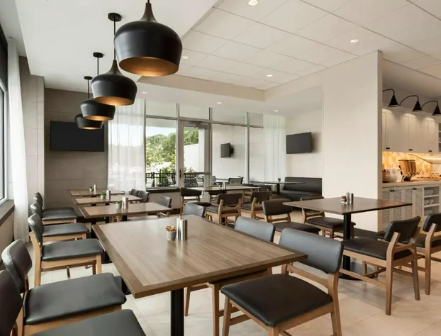 Hyatt Place Virginia Beach Town Center hotel detail image 2