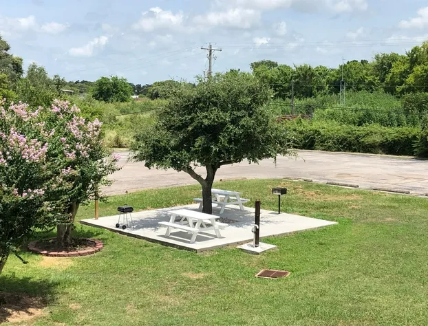 Motel 6 Clute, TX hotel detail image 4