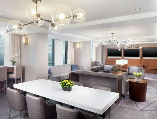 Hilton Rochester Mayo Clinic Area hotel detail image 2