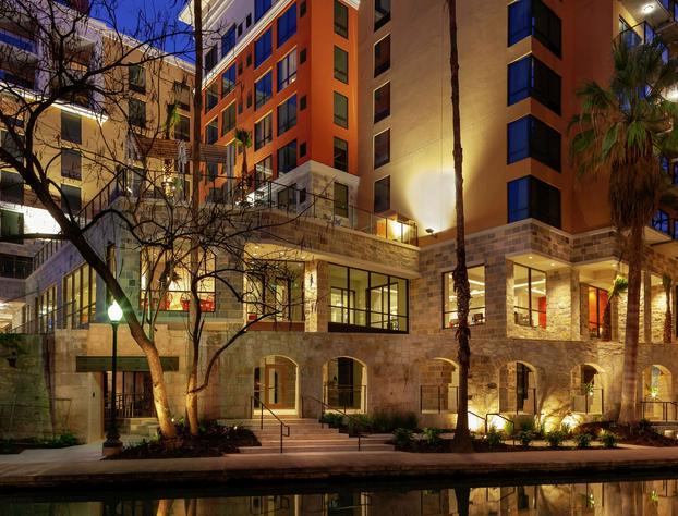 Hampton Inn & Suites San Antonio Riverwalk hotel detail image 2