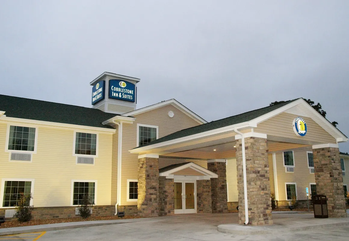 Cobblestone Inn & Suites - Vinton hotel hero