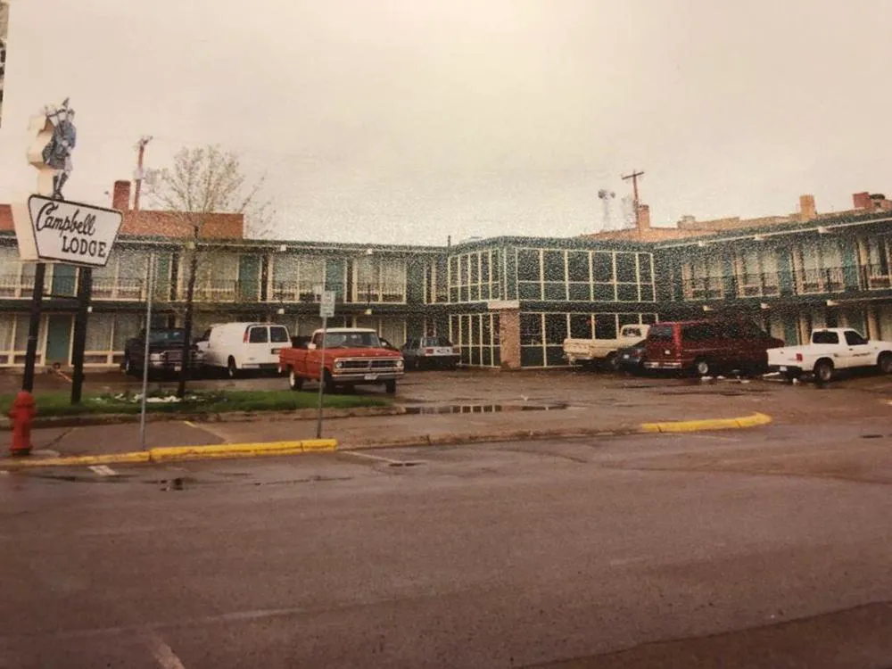 Campbell Lodge hotel hero