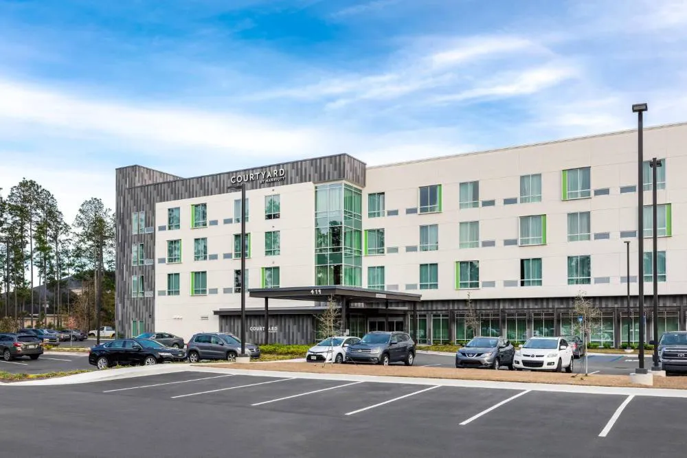 Courtyard by Marriott Savannah Airport hotel hero