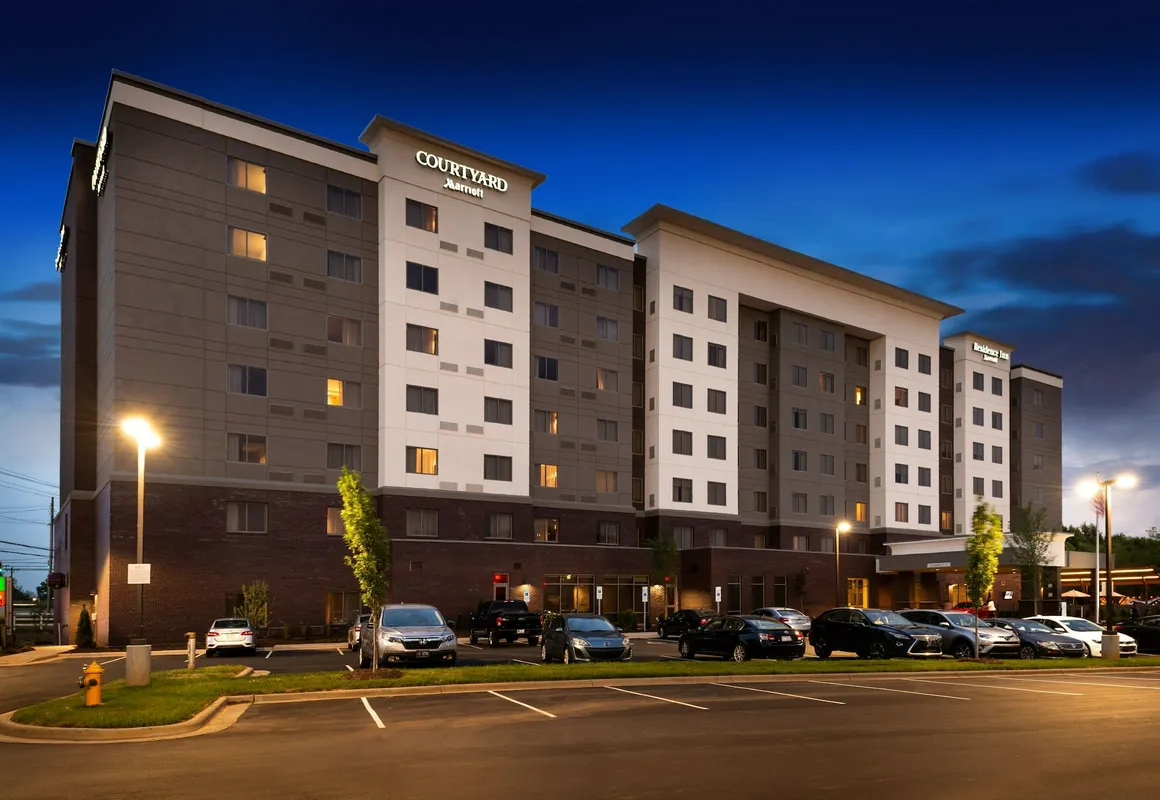 Courtyard by Marriott Charlotte Northlake hotel hero