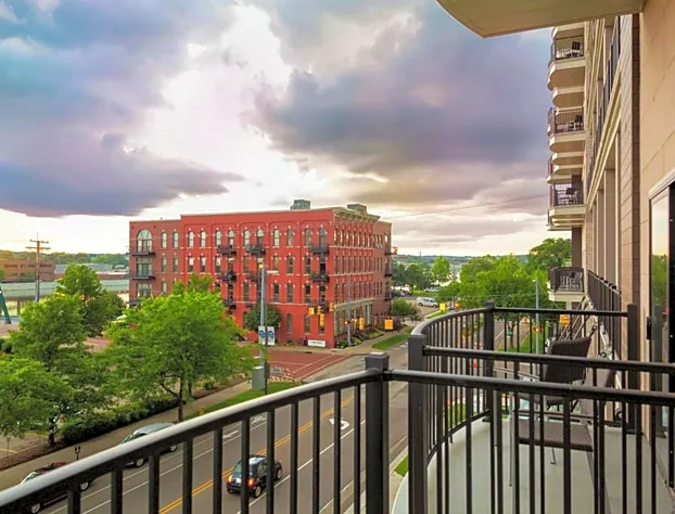 Embassy Suites by Hilton Grand Rapids Downtown,MI hotel detail image 3