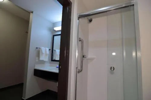 Best Western Plus Bay City Inn & Suites hotel detail image 3