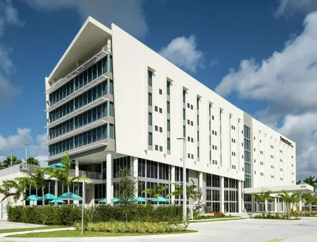 DoubleTree by Hilton Miami - Doral, FL hotel detail image 1