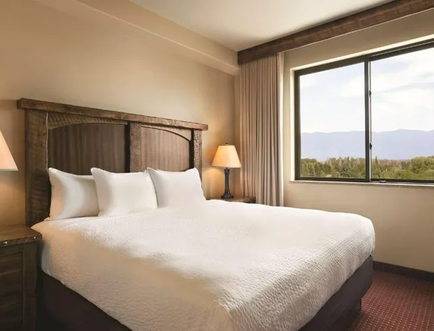 Glacier International Lodge hotel detail image 4