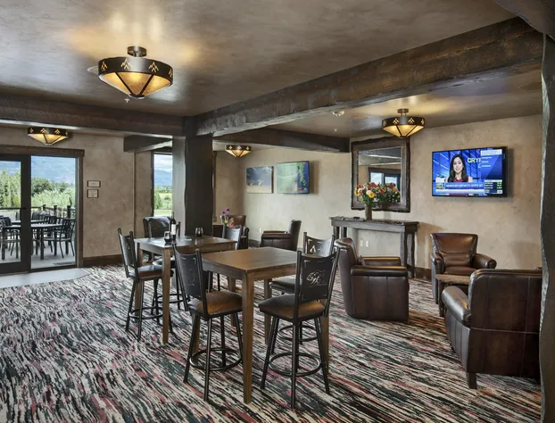 Glacier International Lodge hotel detail image 4