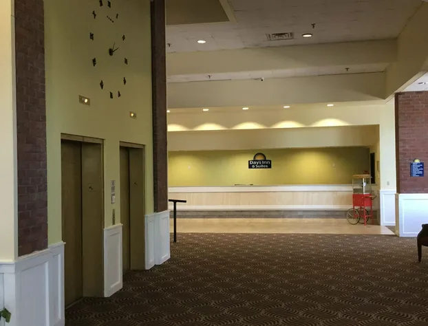 Days Inn & Suites by Wyndham Tallahassee Conf Center I-10 hotel detail image 2