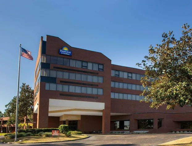 Days Inn & Suites by Wyndham Tallahassee Conf Center I-10 hotel detail image 1