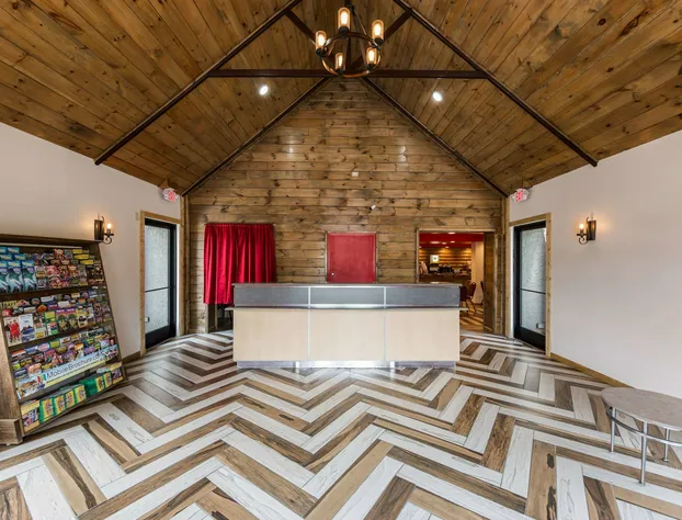 Econo Lodge hotel detail image 3