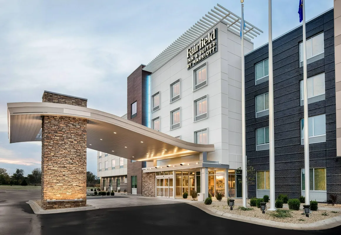 Fairfield Inn & Suites Kenosha Pleasant Prairie hotel hero