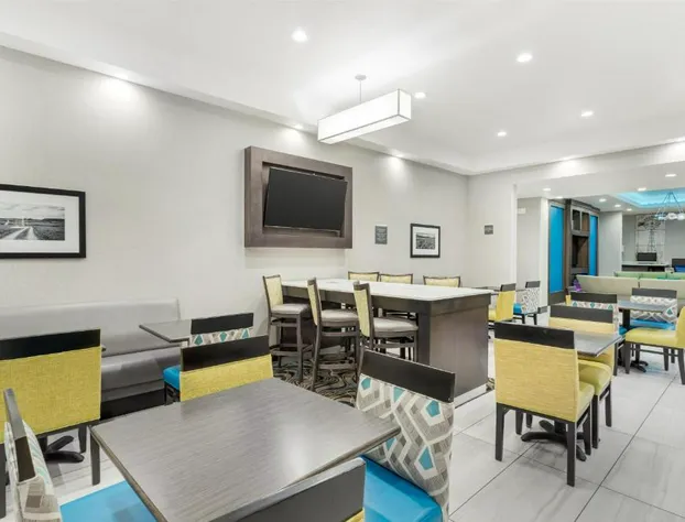 Best Western Plus Waller Hotel hotel detail image 4