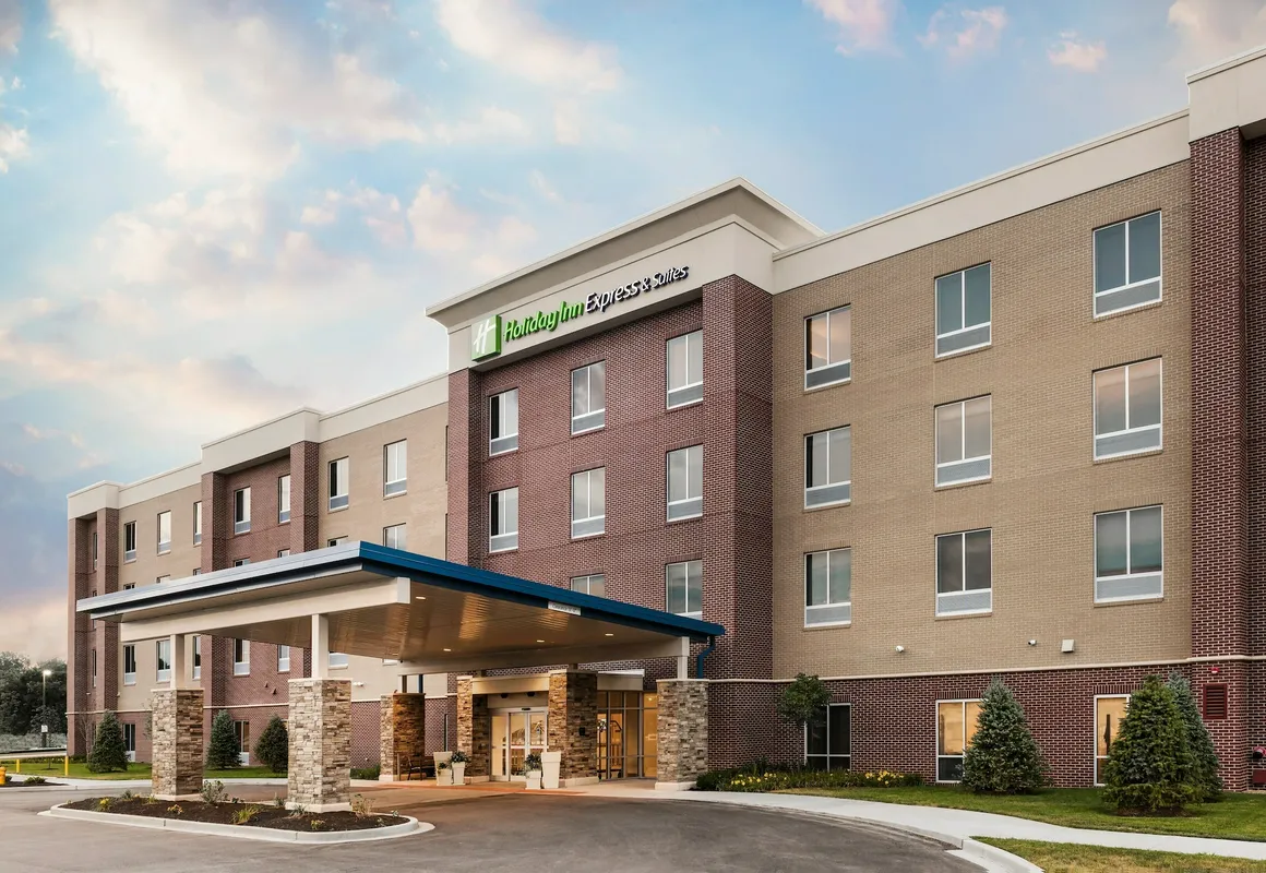 Holiday Inn Express & Suites St. Louis - Chesterfield by IHG hotel hero