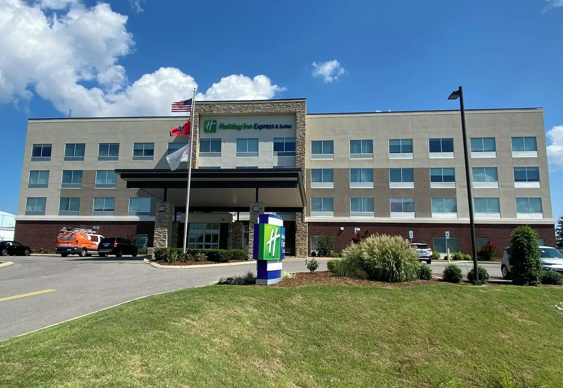Holiday Inn Express & Suites Nashville North - Springfield by IHG hotel hero