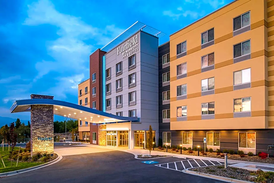 Fairfield Inn & Suites by Marriott Wenatchee hotel hero
