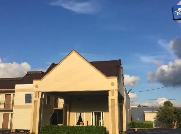 Americas Best Value Inn Manchester, TN hotel detail image 1