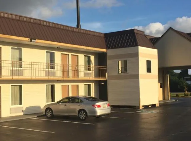 Americas Best Value Inn Manchester, TN hotel detail image 4