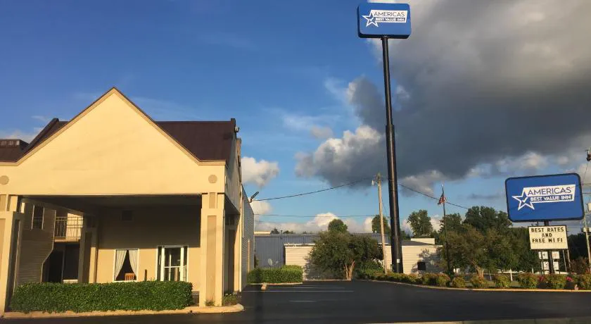 Americas Best Value Inn Manchester, TN hotel hero